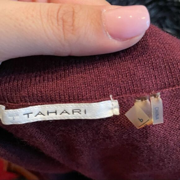 T. Tahari Ruffle Cowl Neck Sweater Maroon size Small - Picture 4 of 7